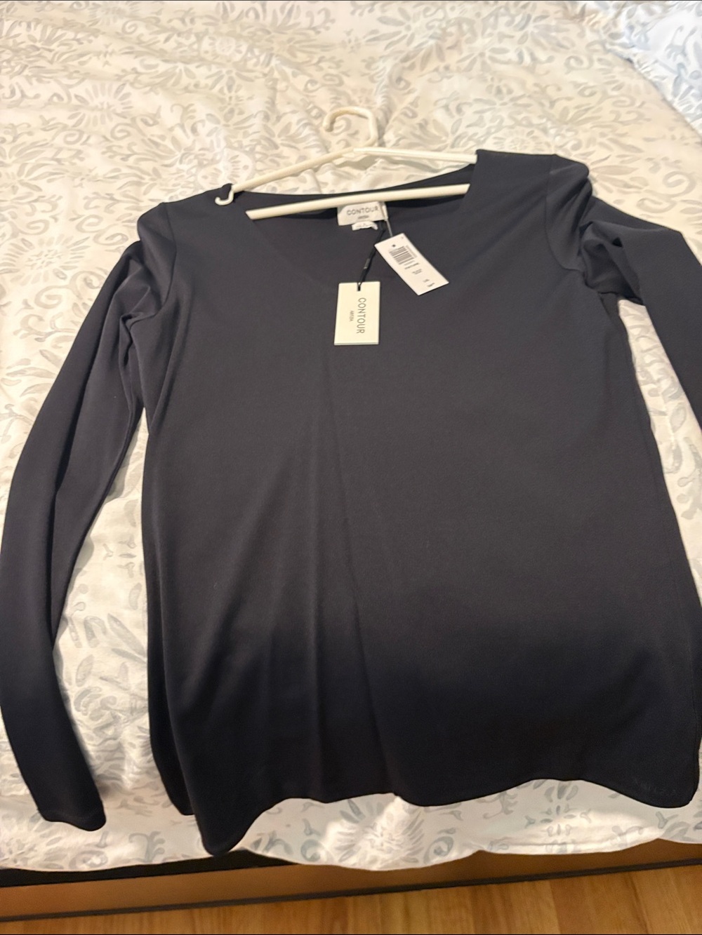Aritzia Contour Long-Sleeve V-Neck Top — Black